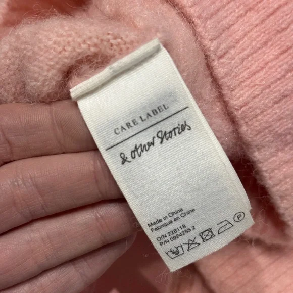 Paris Atelier & Other Stories Soft Pink Wool & Alpaca Blend Bee Cardigan - Picture 9 of 12